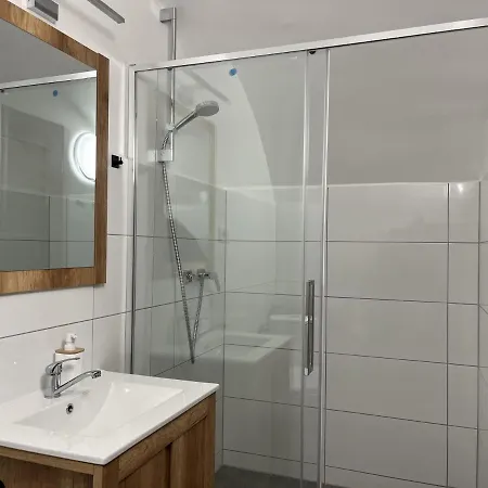 Kosciuszki 52 * 库多瓦-兹德鲁伊